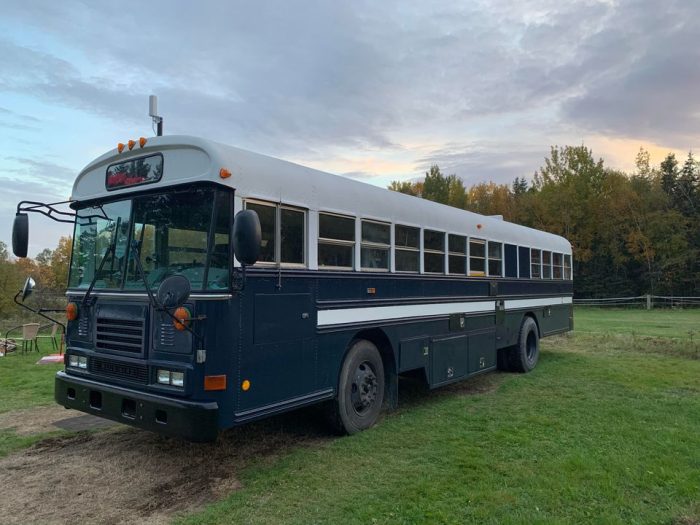 BUS SKOOLIE BLUEBIRD TC3000 40 PIED 2005