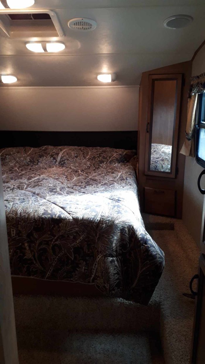 FIFTH WHEEL CROSSROADS CRUISER CF27 2012 30 PIEDS - Image 11