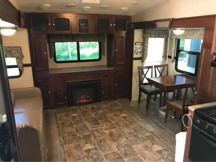 FIFTH WHEEL FOREST RIVER ROCKWOOD SIGNATURE 8265WS 28,5 PIEDS 2016 - Image 2