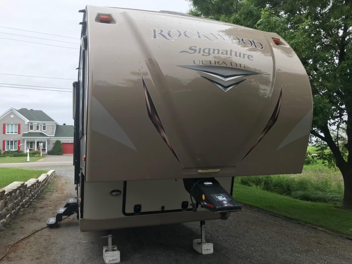 FIFTH WHEEL FOREST RIVER ROCKWOOD SIGNATURE 8265WS 28,5 PIEDS 2016 - Image 10