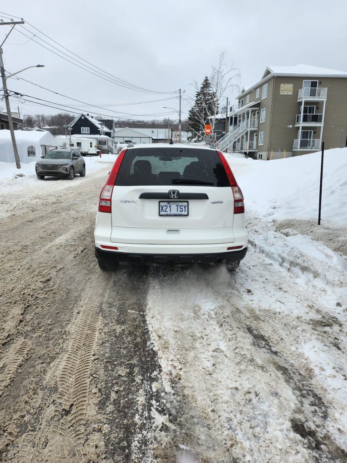 HONDA CR-V 4WD 2011 AUTOMATIQUE FULL ÉQUIPE: 8 PNEUS * VENTE DE PARTICULIER - Image 10