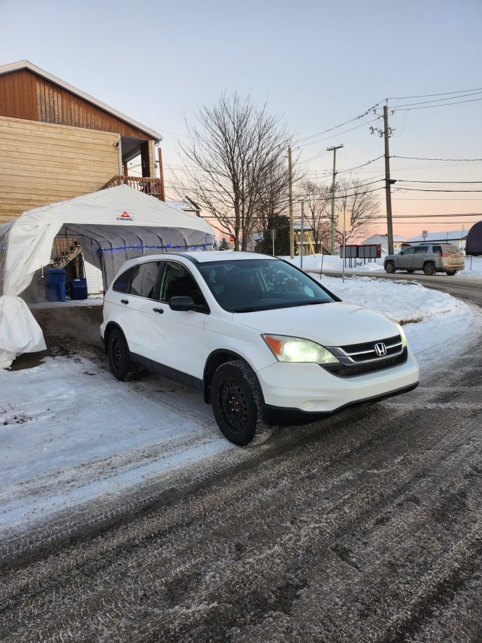 HONDA CR-V 4WD 2011 AUTOMATIQUE FULL ÉQUIPE: 8 PNEUS * VENTE DE PARTICULIER - Image 3