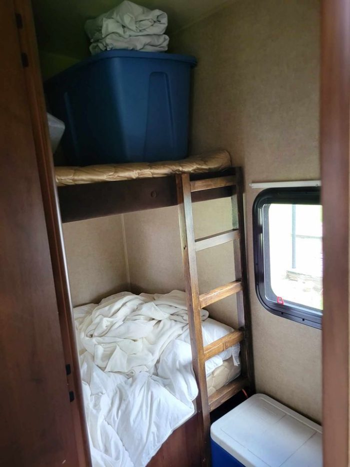 FIFTH WHEEL JAYCO EAGLE HT 26.5RKS 2015 30.2 PIEDS TOTAL AVEC BUNK BED - Image 6