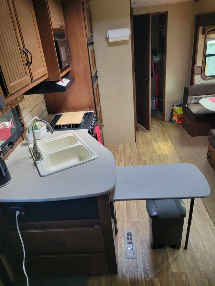 FIFTH WHEEL JAYCO EAGLE HT 26.5RKS 2015 30.2 PIEDS TOTAL AVEC BUNK BED - Image 5