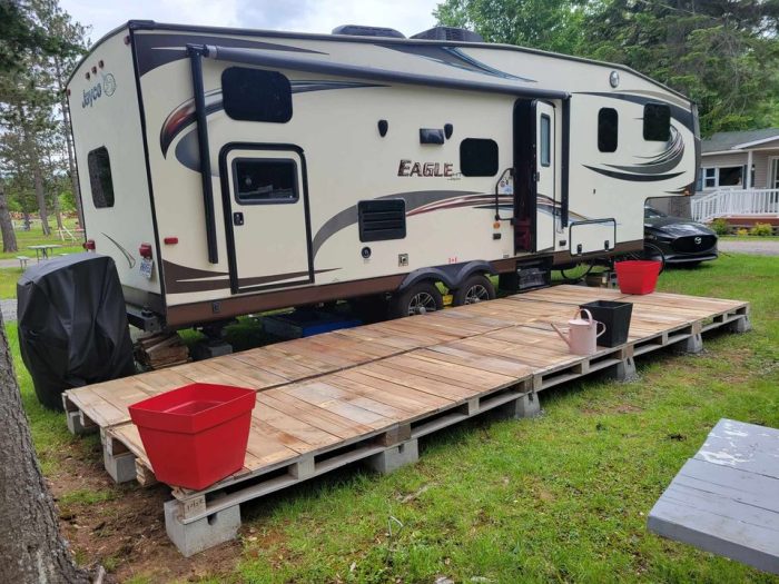 FIFTH WHEEL JAYCO EAGLE HT 26.5RKS 2015 30.2 PIEDS TOTAL AVEC BUNK BED - Image 16