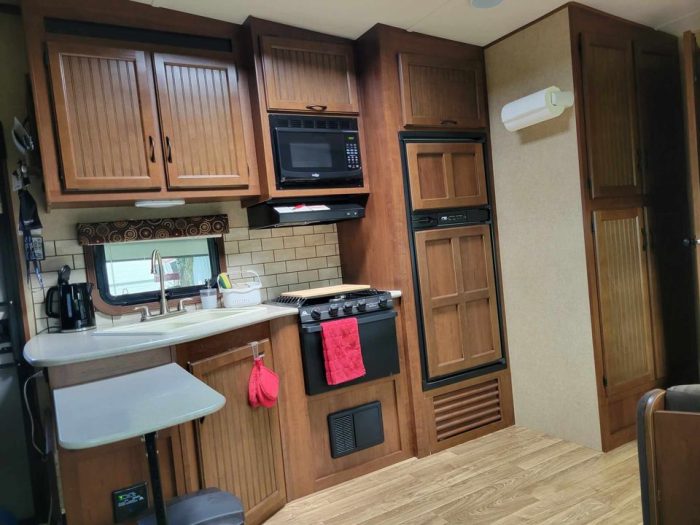 FIFTH WHEEL JAYCO EAGLE HT 26.5RKS 2015 30.2 PIEDS TOTAL AVEC BUNK BED - Image 3