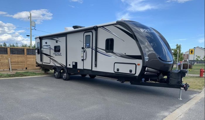 ROULOTTE KEYSTONE BULLET PREMIER 30RIPR 2020 2 EXTENTIONS FACE À FACE
