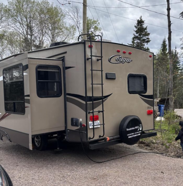 FIFTH WHEEL KEYSTONE COUGAR 27RKS 2016 30 PIEDS – Image 4