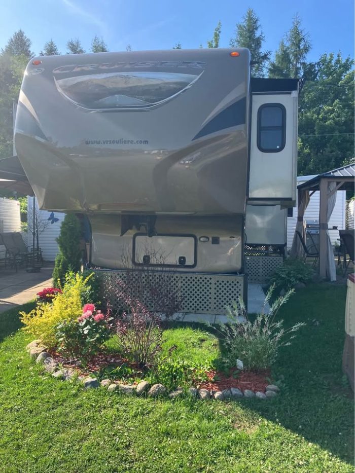 SET UP SUR TERRAIN DE CAMPING FIFTH WHEEL CROSSROADS CRUISER SAHARA 2012 – Image 10