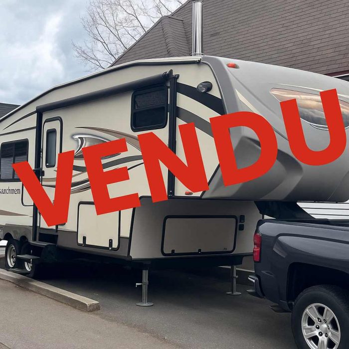 FIFTH WHEEL CROSSROADS CRUISER SAHARA CF310 2013 34 PIEDS 3 EXTENTIONS