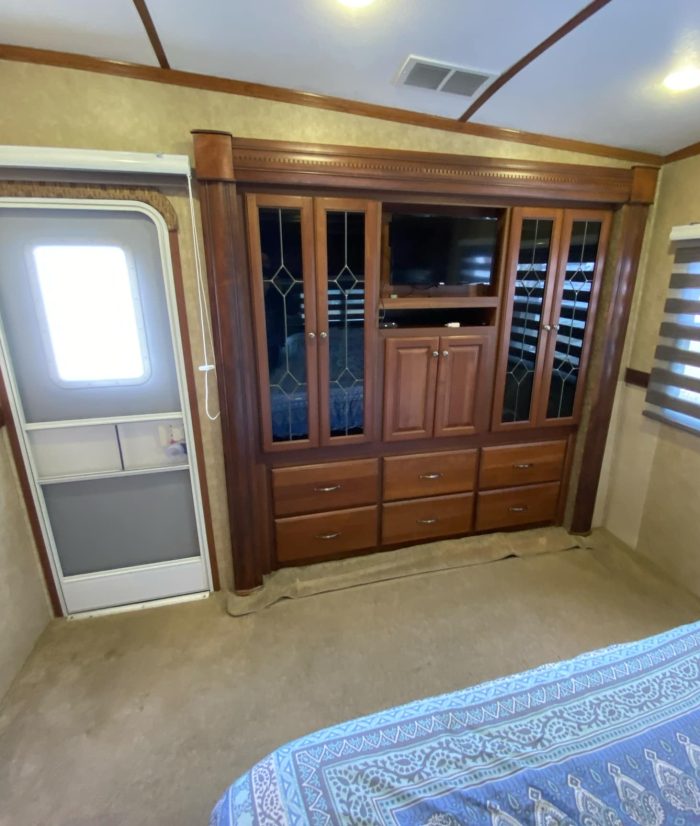 FIFTH WHEEL DUTCHMEN INFINITY 3855FL 2013 42 PIEDS 5 EXTENSIONS SALON AVANT – Image 14