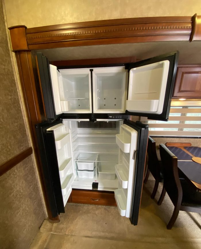 FIFTH WHEEL DUTCHMEN INFINITY 3855FL 2013 42 PIEDS 5 EXTENSIONS SALON AVANT – Image 10