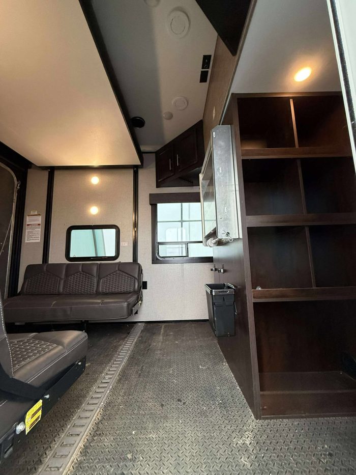 FIFTH WHEEL JAYCO TALON 405T 2021 CARGO GARAGE 8 X 11 PIEDS 42 PIEDS – Image 23