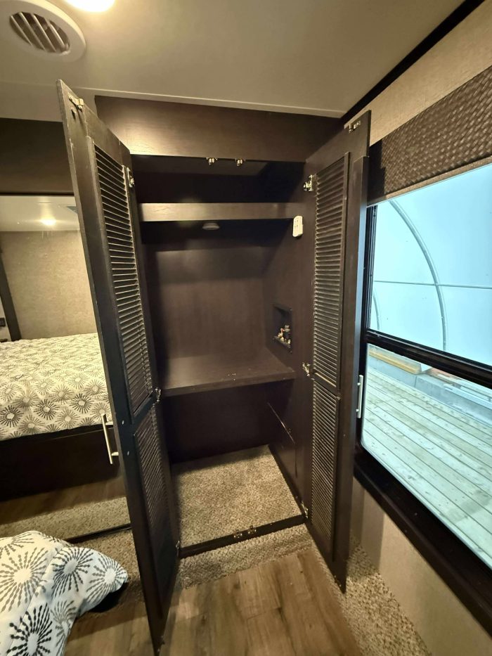 FIFTH WHEEL JAYCO TALON 405T 2021 CARGO GARAGE 8 X 11 PIEDS 42 PIEDS – Image 14