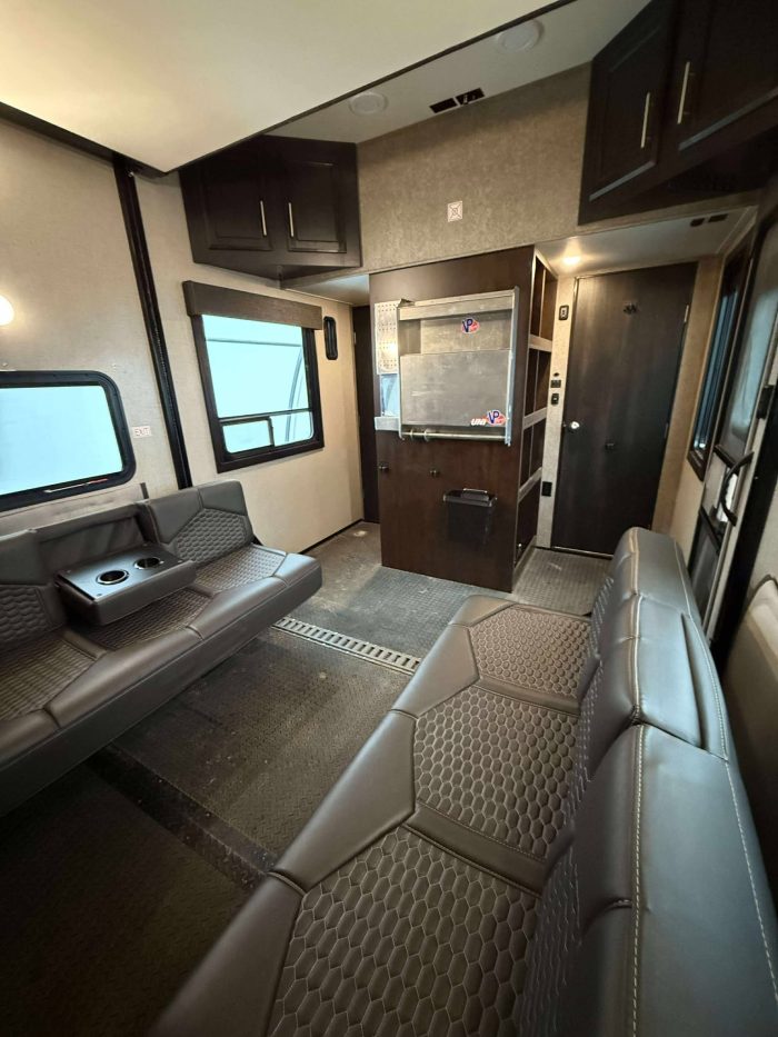 FIFTH WHEEL JAYCO TALON 405T 2021 CARGO GARAGE 8 X 11 PIEDS 42 PIEDS – Image 20