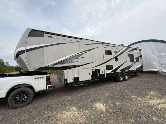 FIFTH WHEEL JAYCO TALON 405T 2021 CARGO GARAGE 8 X 11 PIEDS 42 PIEDS – Image 26
