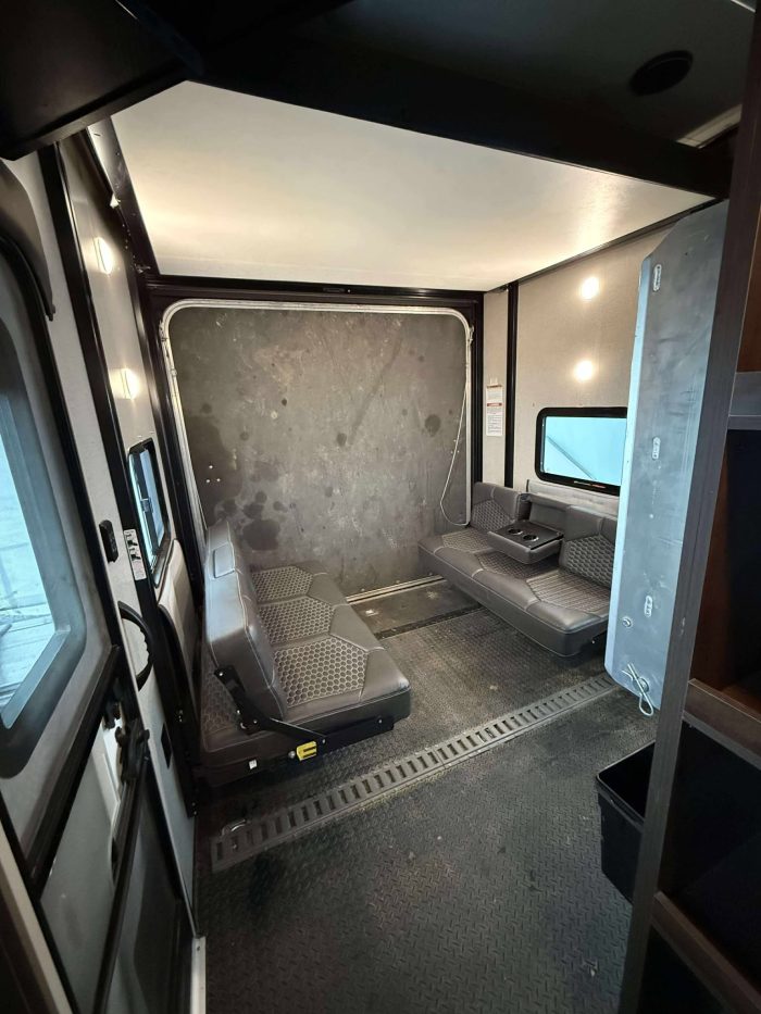FIFTH WHEEL JAYCO TALON 405T 2021 CARGO GARAGE 8 X 11 PIEDS 42 PIEDS – Image 19
