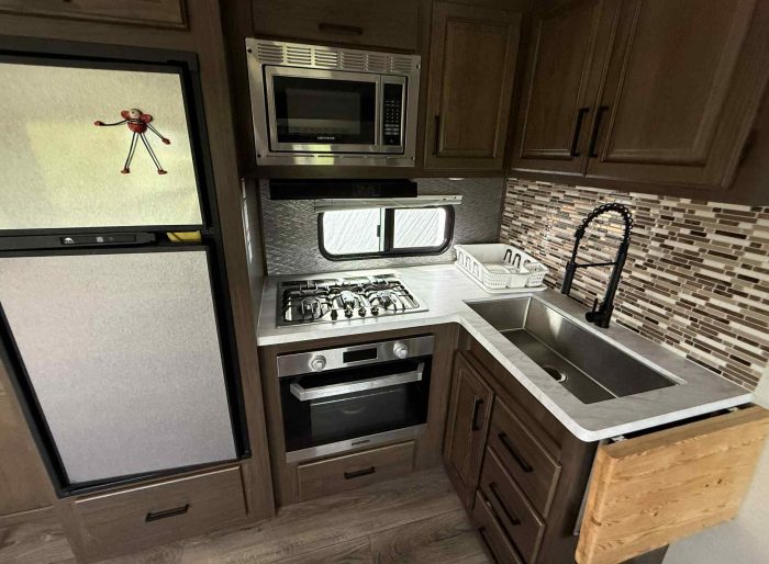 FIFTH WHEEL CRUSADER CSF29 2020 34 PIEDS 2 CHAMBRES LIT QUEEN – Image 2
