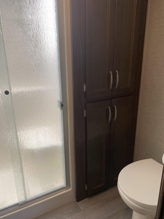 FIFTH WHEEL KEYSTONE MONTANA HIGH COUNTRY 380TH 2018 41 PIEDS CARGO 5 X 10 PIEDS (Copie) – Image 19