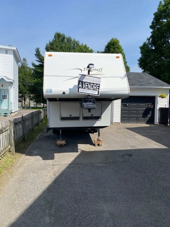 FIFTH WHEEL FOREST RIVER FLAGSTAFF MODÈLE FLF23 2001 23 PIEDS 3400 LBS – Image 10