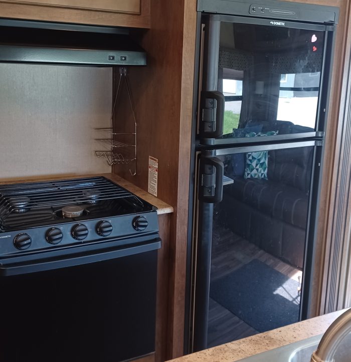 FIFTH WHEEL COACHMEN CHAPARRAL 28RLS 30,5 PIEDS 2018 3 EXTENSIONS 7900 LBS – Image 6