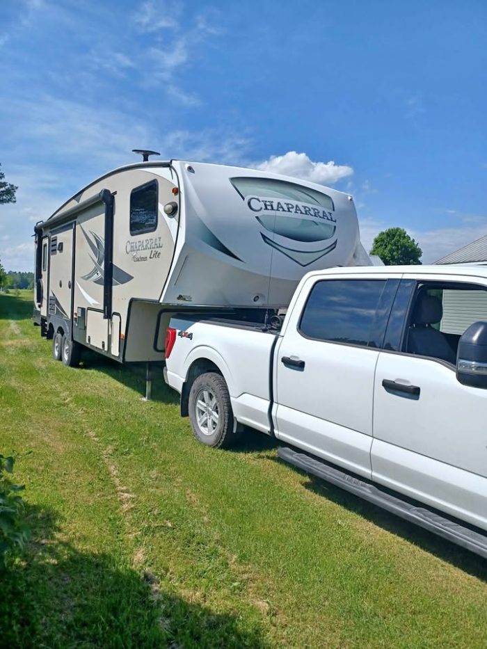 FIFTH WHEEL COACHMEN CHAPARRAL 28RLS 30,5 PIEDS 2018 3 EXTENSIONS 7900 LBS