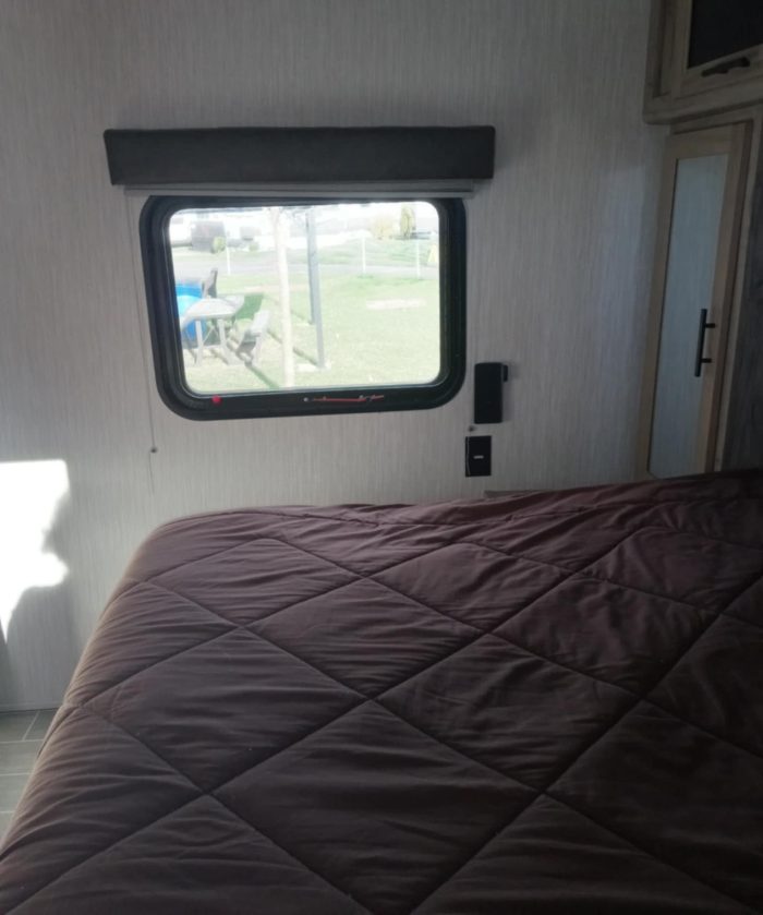 ROULOTTE 23 PIEDS ALPHA WOLF CHEROKEE 22SW FOREST RIVER 2020 – Image 6