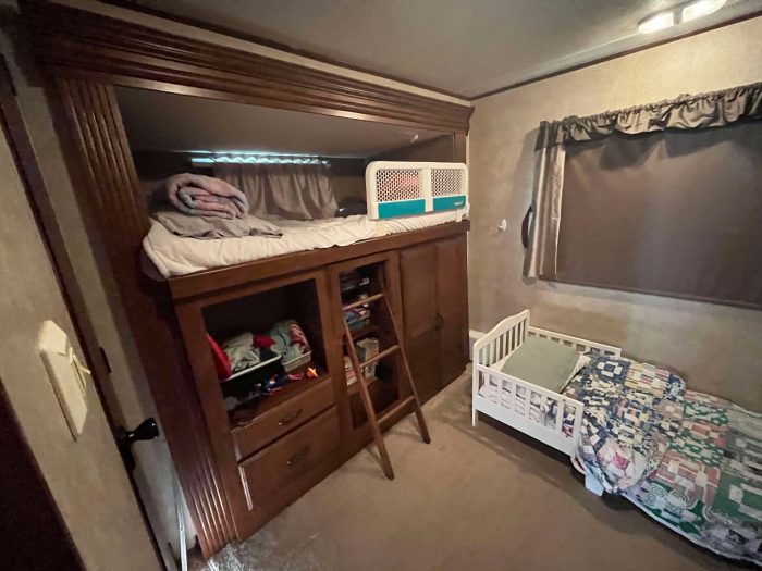 ROULOTTE DE PARC VILLA SALEM 2015 40 PIEDS AVEC SET UP AU CAMPING ATLANTIDE À ST-CALIXTE – Image 9