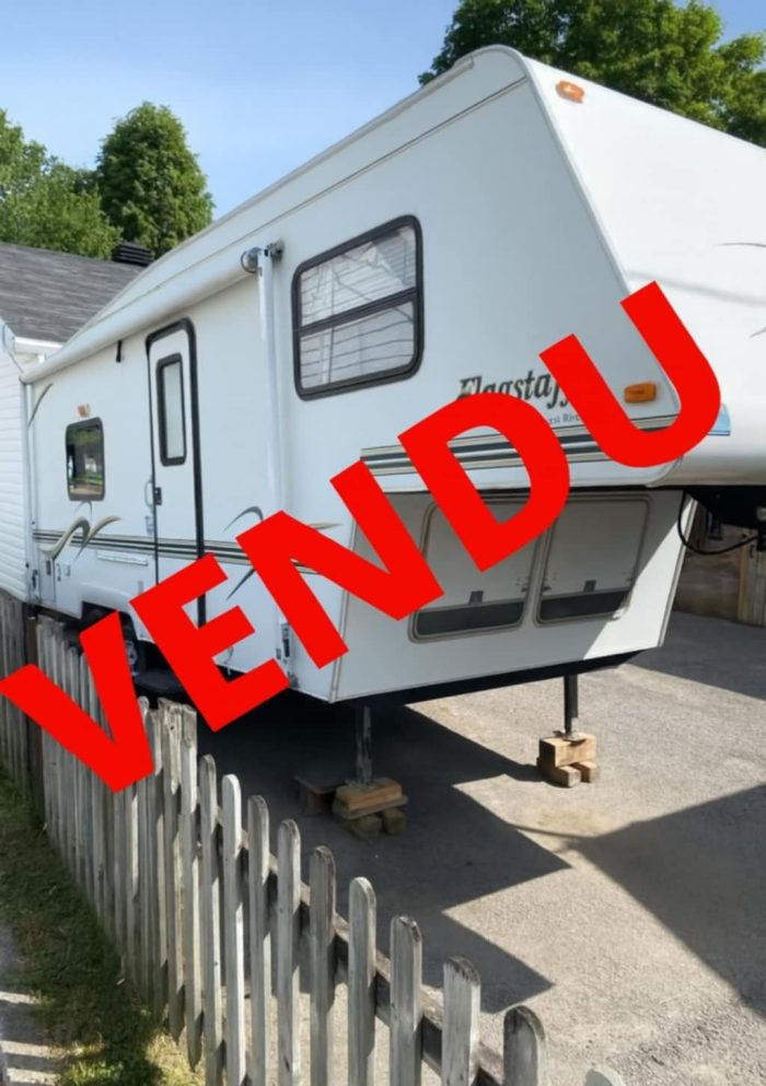 FIFTH WHEEL FOREST RIVER FLAGSTAFF MODÈLE FLF23 2001 23 PIEDS 3400 LBS