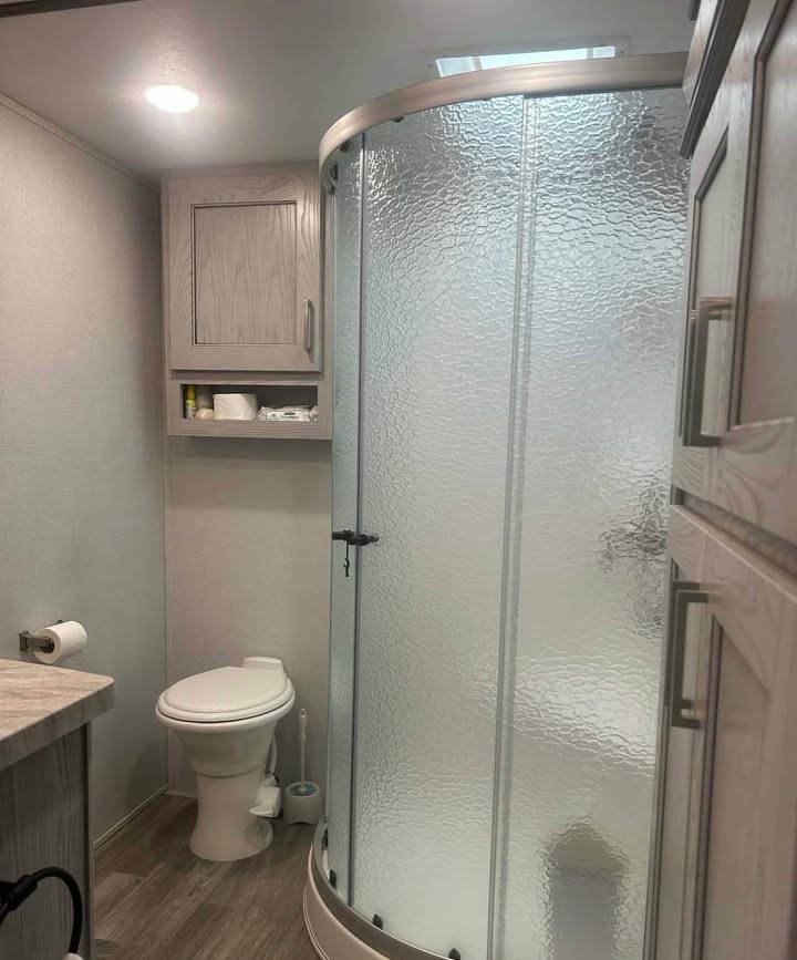 Fifth Wheel Keystone Montana High Country 294RL 2020 – Image 7